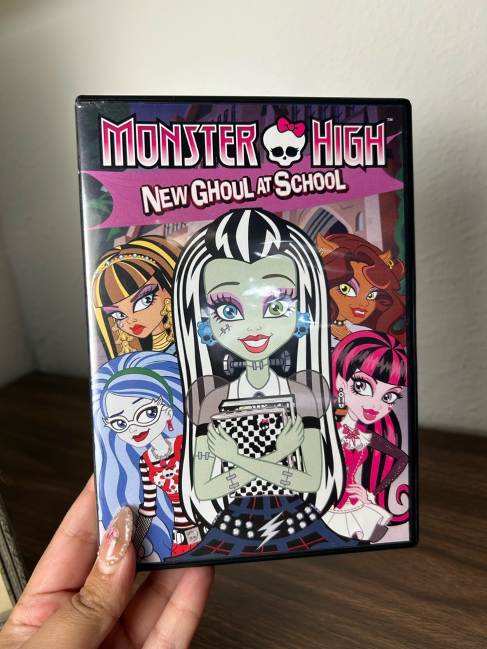 Monster High New Ghoul at School DVD